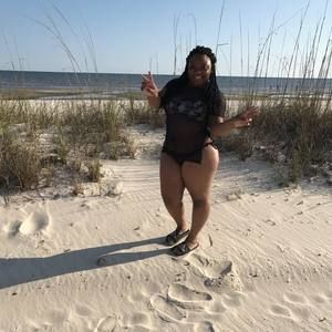 Meet your Posher, Treasa